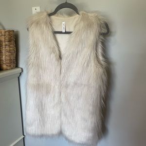Faux fur vest- size Large